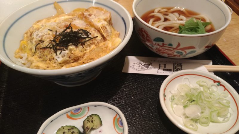 戸隠のカツ丼セット