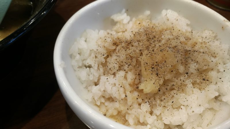 ご飯をガーリックライスにする